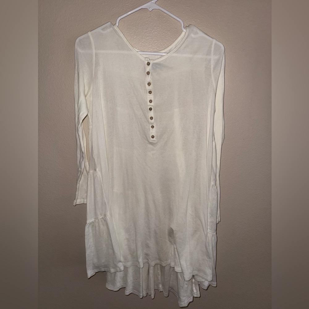 Free People Beach Cream Button-Down Women's High Low Oversized Top size XS‎